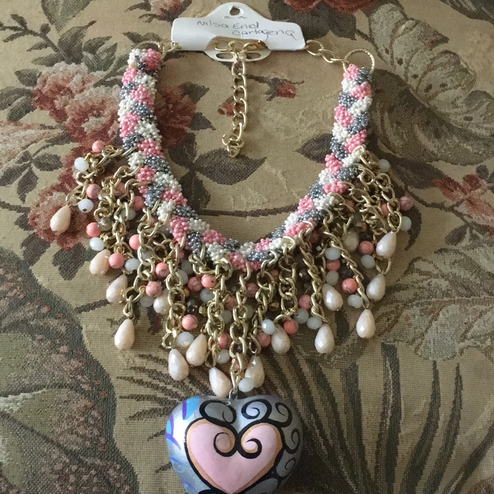 Necklace pink